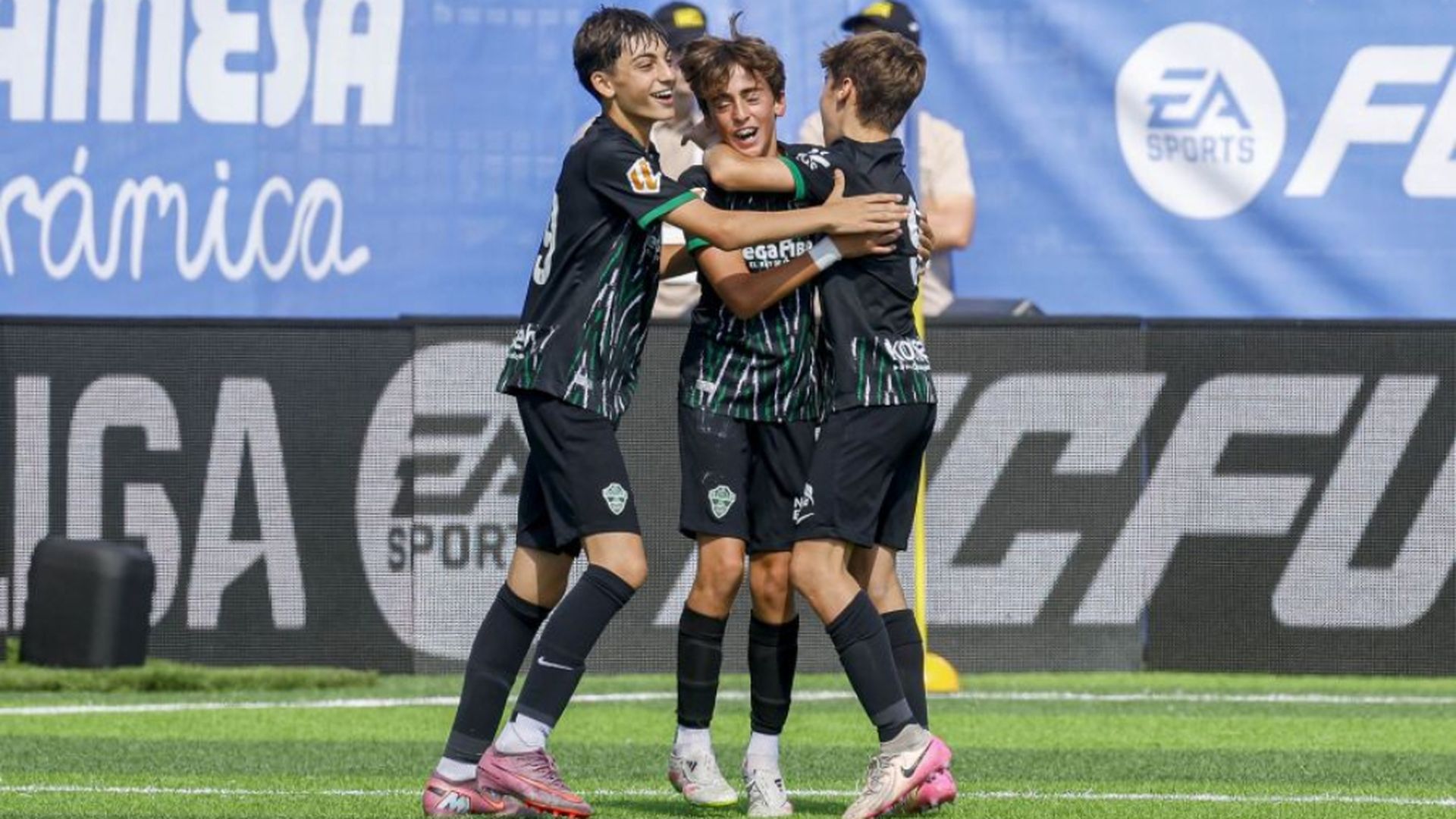 Los jugadores del Elche celebrando un gol ante el Real Madrid Los jugadores del Elche celebrando un gol ante el Real Madrid