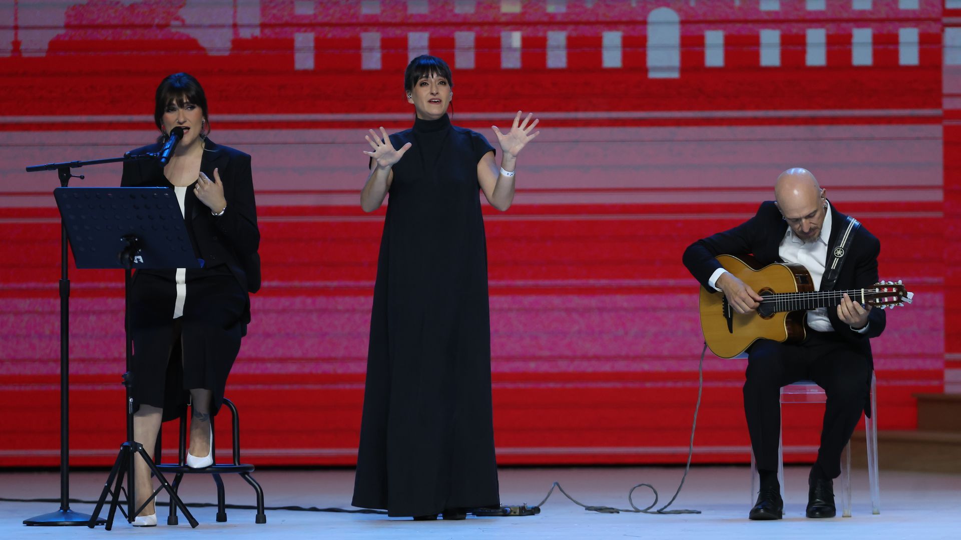 Rozalén interpreta el tema 'Y busqué'