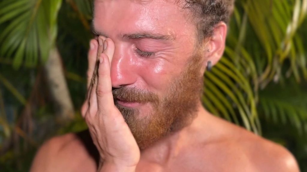Aratz rompe a llorar al leer la carta que escribió antes de entrar en 'Supervivientes 2026': ''Es un poco duro irme a estas alturas''