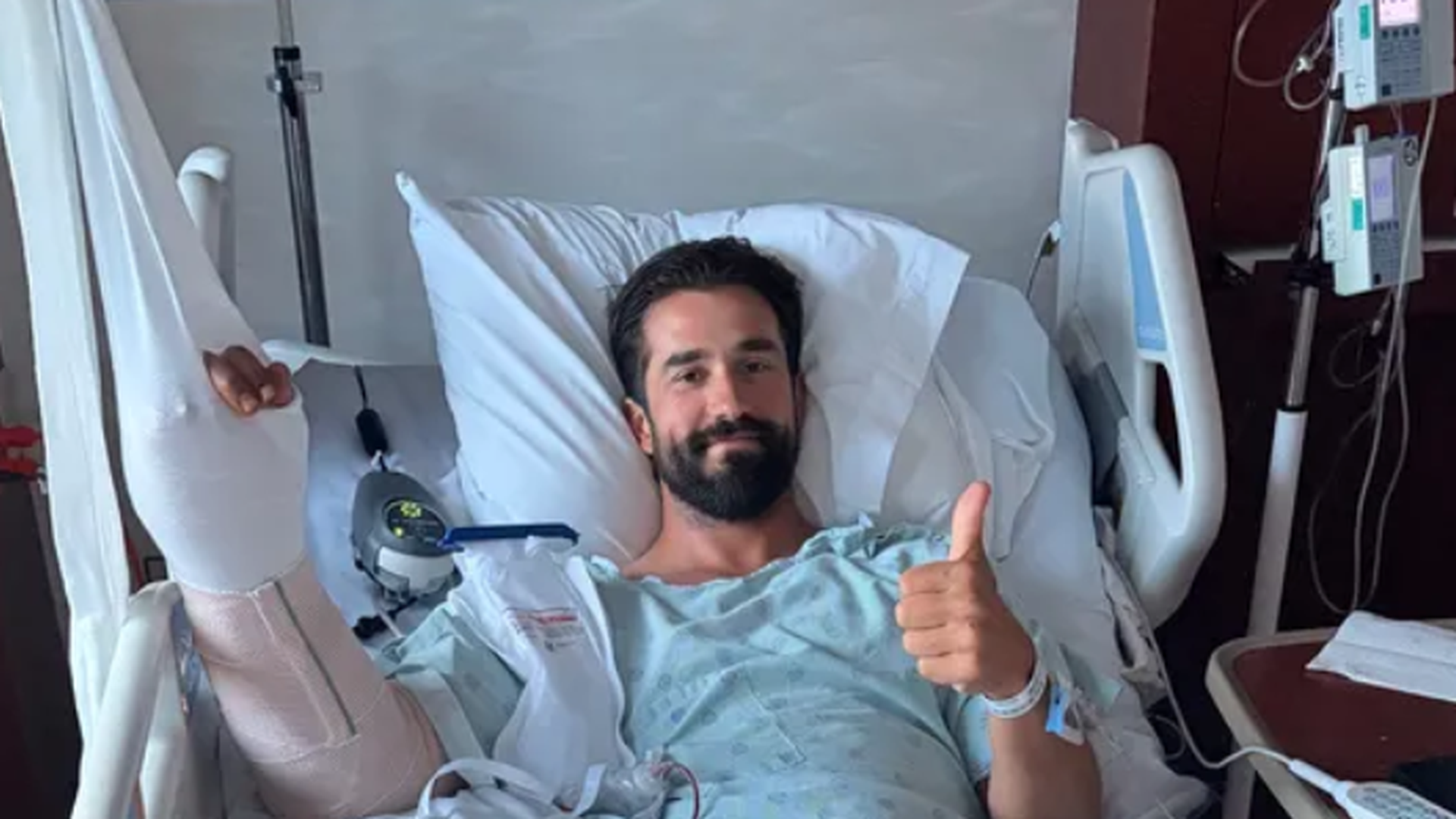 Así sobrevivió Daniel, de 32 años, al ataque de un oso en mitad de la montaña: desangrándose y con "el brazo colgando"