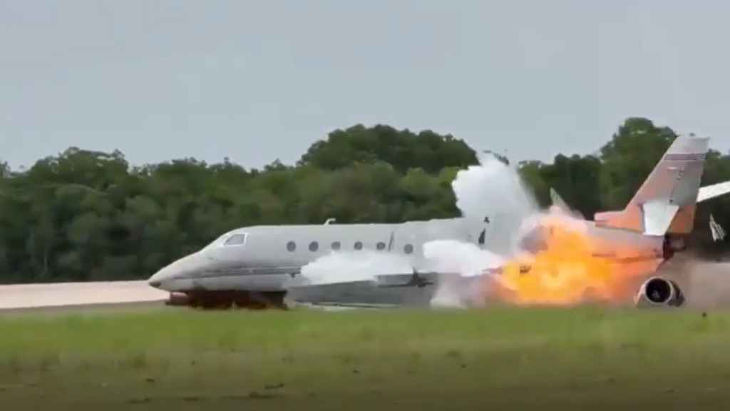 Mueren dos pilotos tras el accidente de un jet privado durante un aterrizaje de emergencia en La Romana