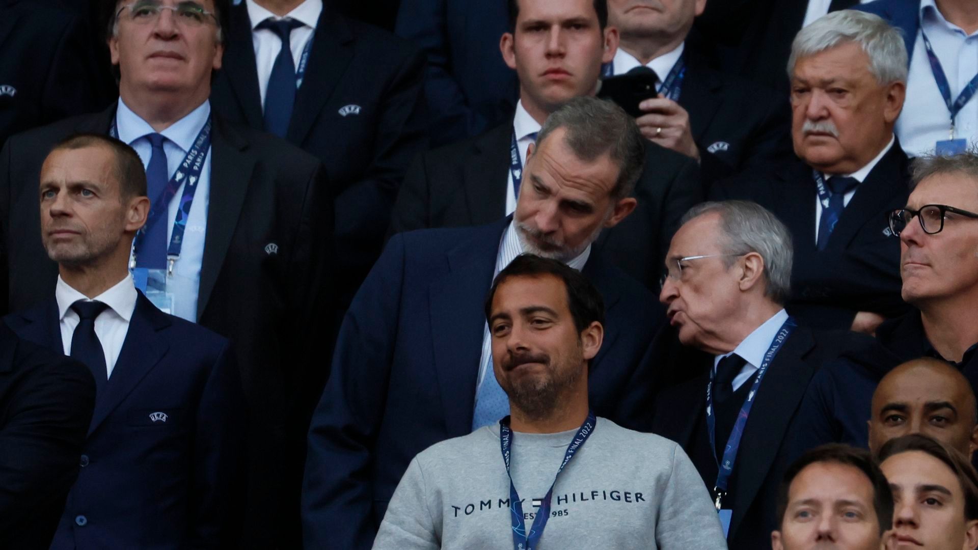 Ceferin, el rey Felime VI y Florentino Pérez en el palco del Stade de France