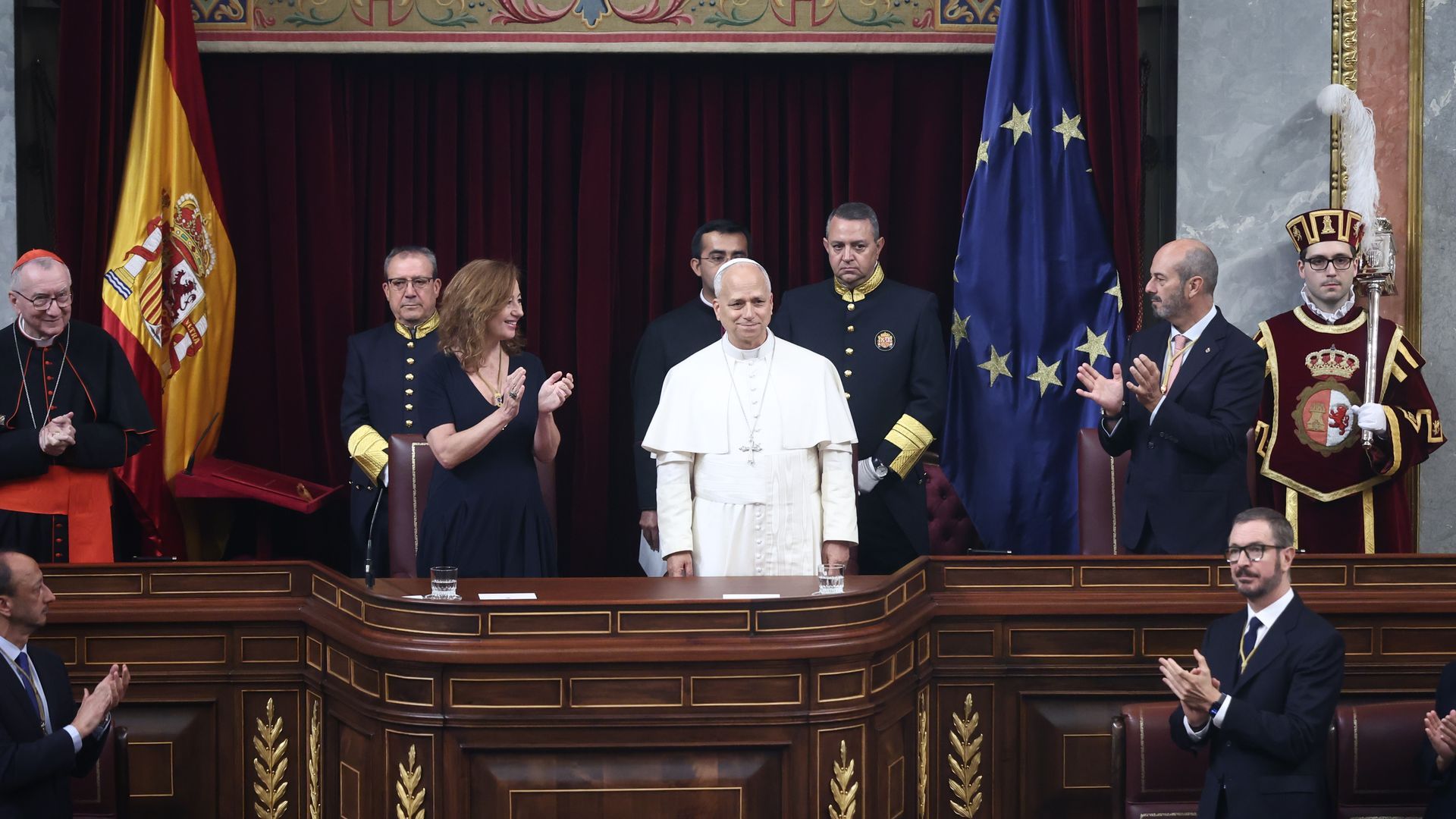 Diputados y senadores aplauden durante siete minutos el discurso del papa en el Congreso