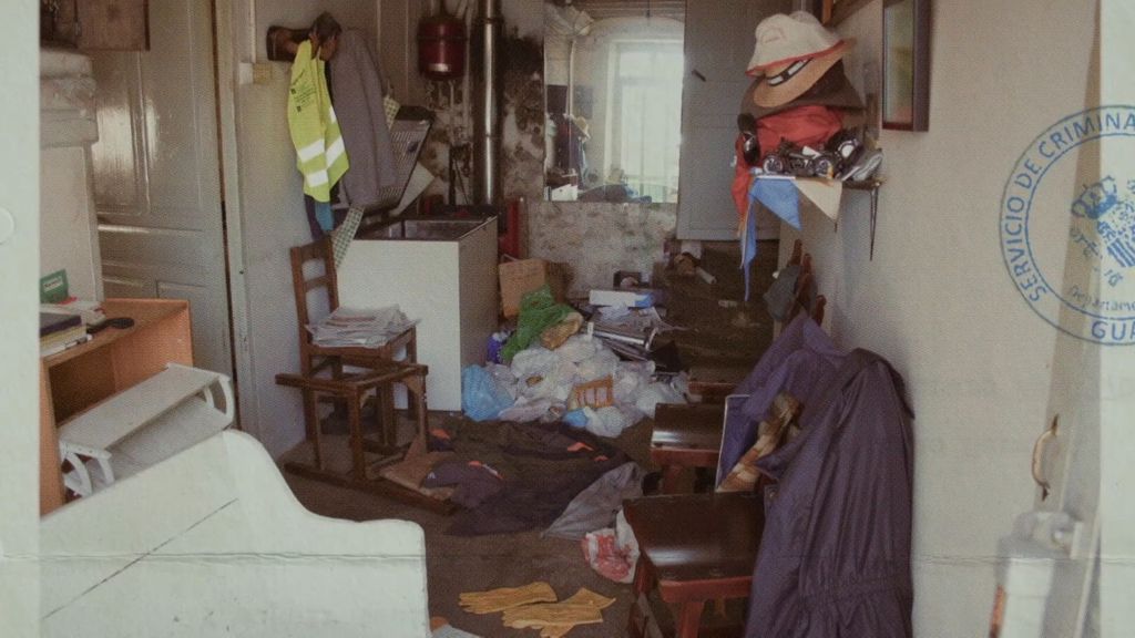 Las huellas de un crimen atroz: los agentes detallan la escena del crimen donde se produjo el doble asesinato de Xermade