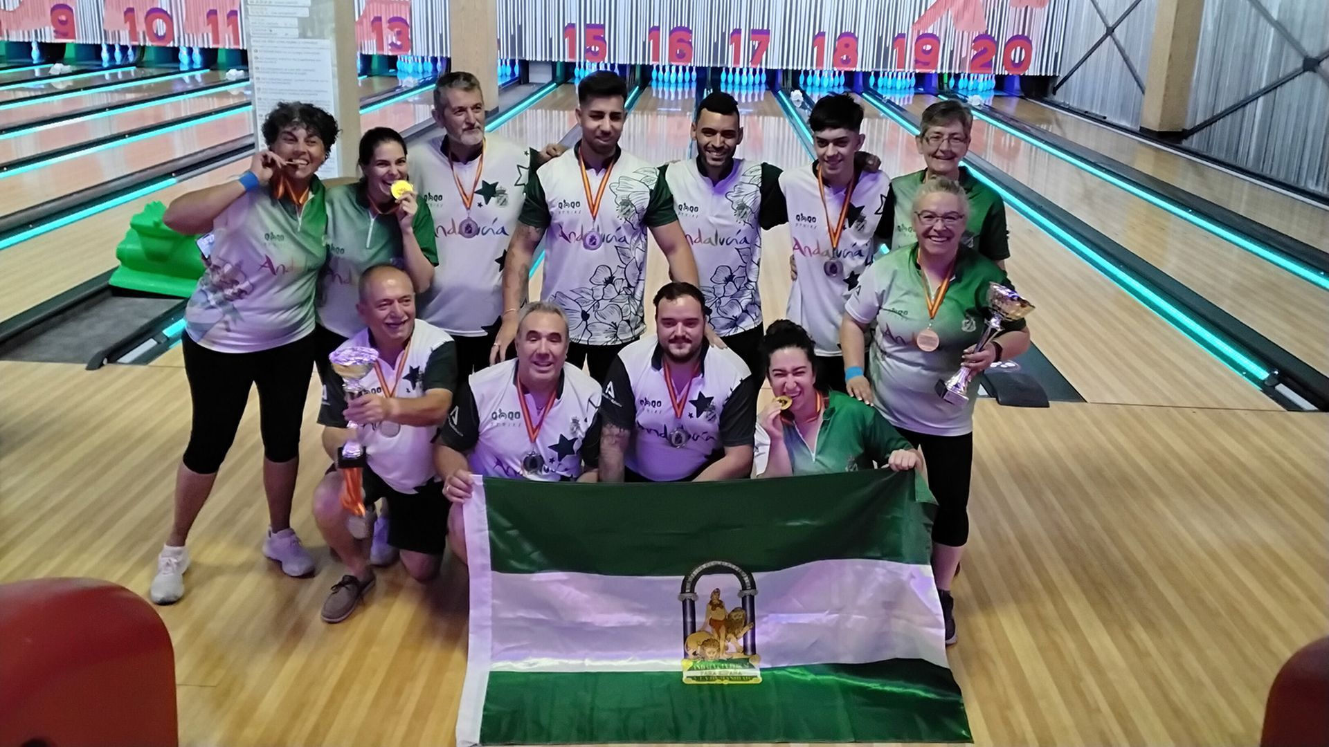 Foto de las Selecciones Andaluzas Masculina y Femenina Foto de las Selecciones Andaluzas Masculina y Femenina