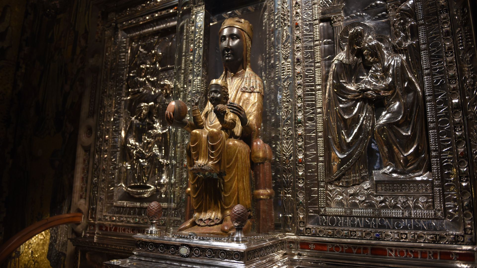 Imagen de la Virgen de Montserrat