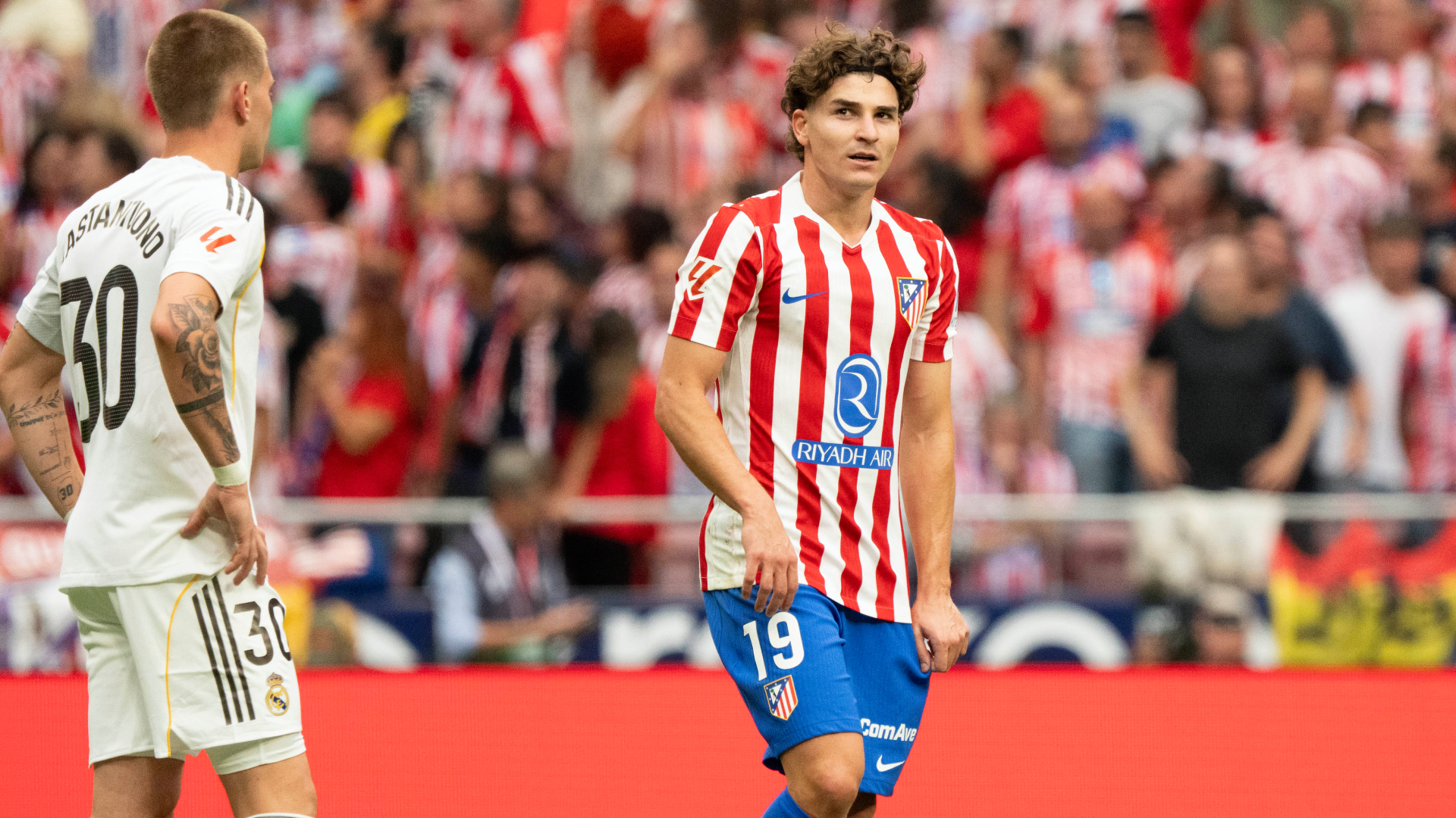 Julián Álvarez, en un derbi ante el Real Madrid Julián Álvarez, en un derbi ante el Real Madrid