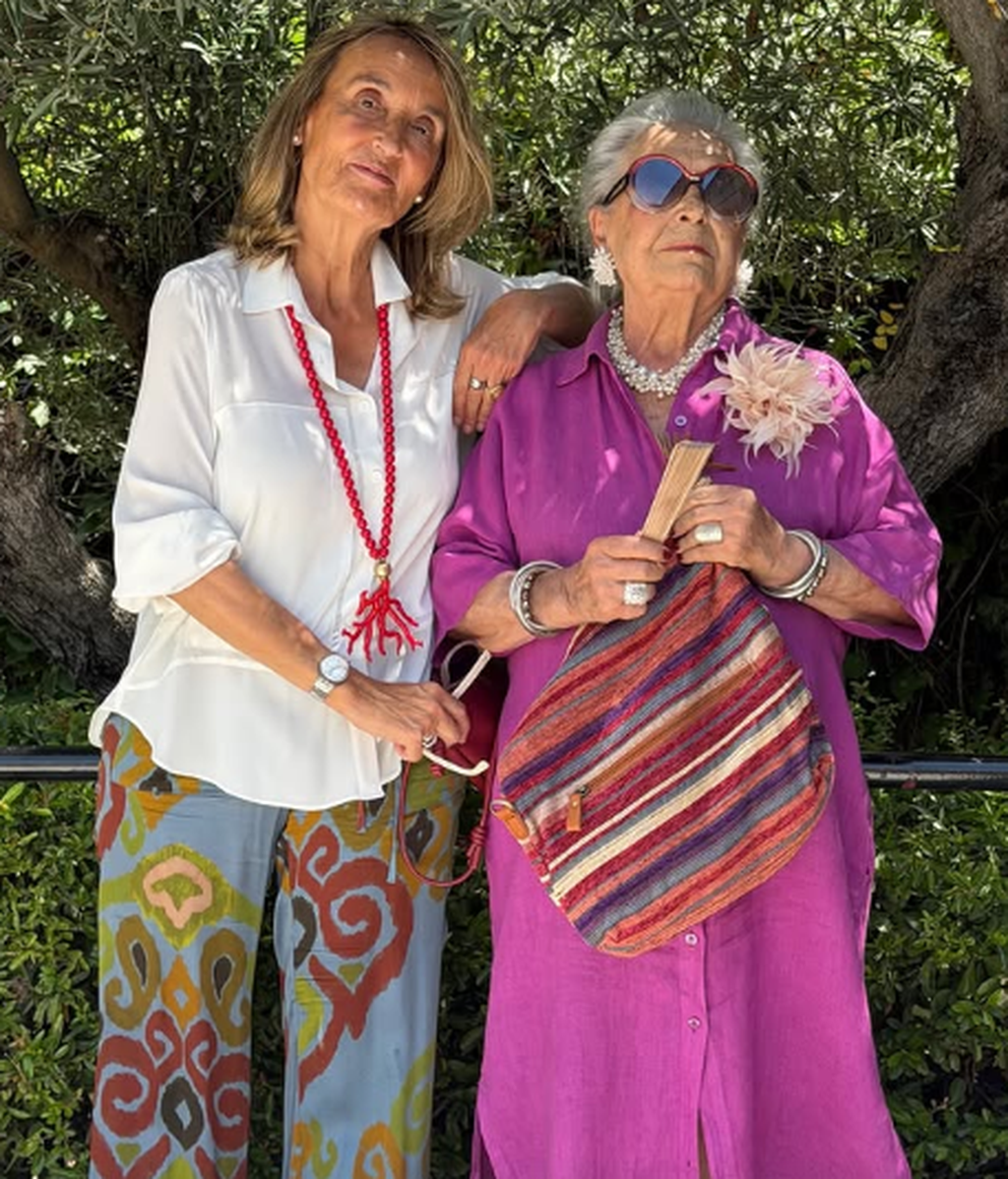 La madre y la abuela de María Pombo, en el bautizo de Mariana