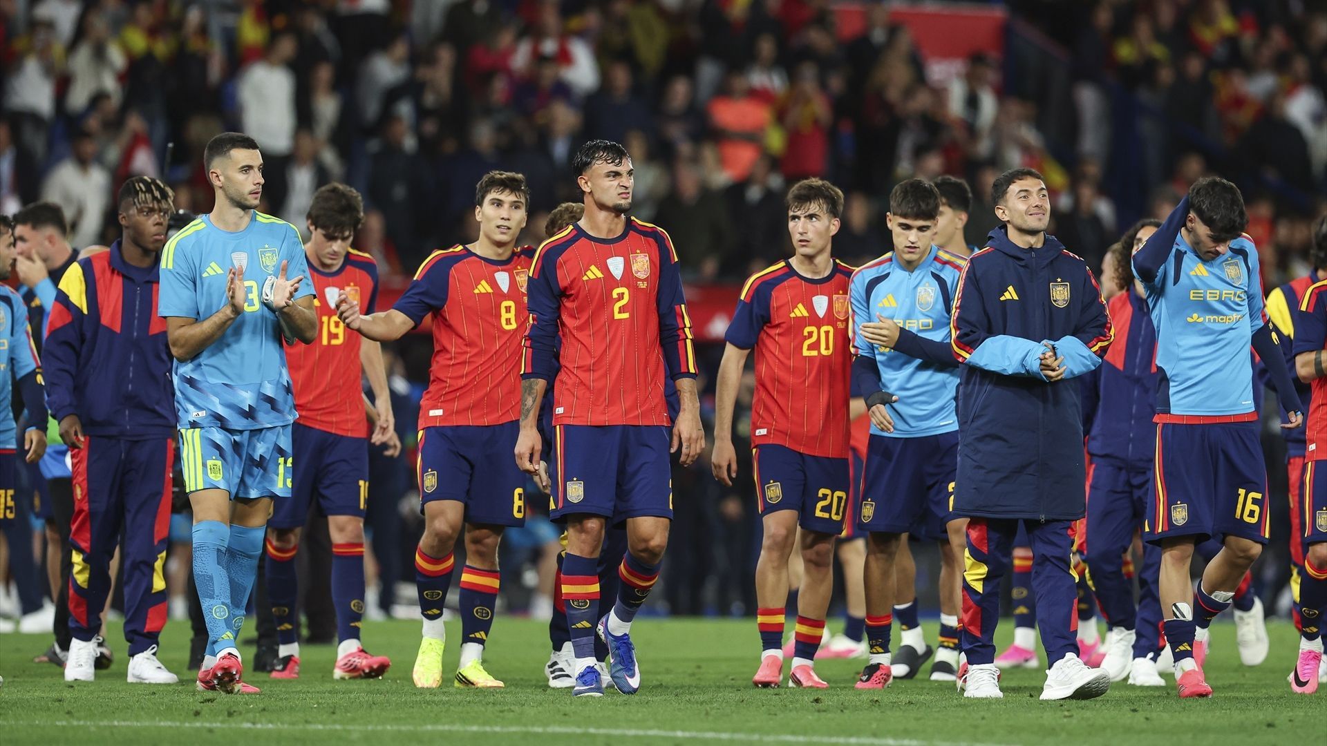 Los jugadores de la Selección Española al acabar el encuentro amistoso frente a Iraq Los jugadores de la Selección Española al acabar el encuentro amistoso frente a Iraq