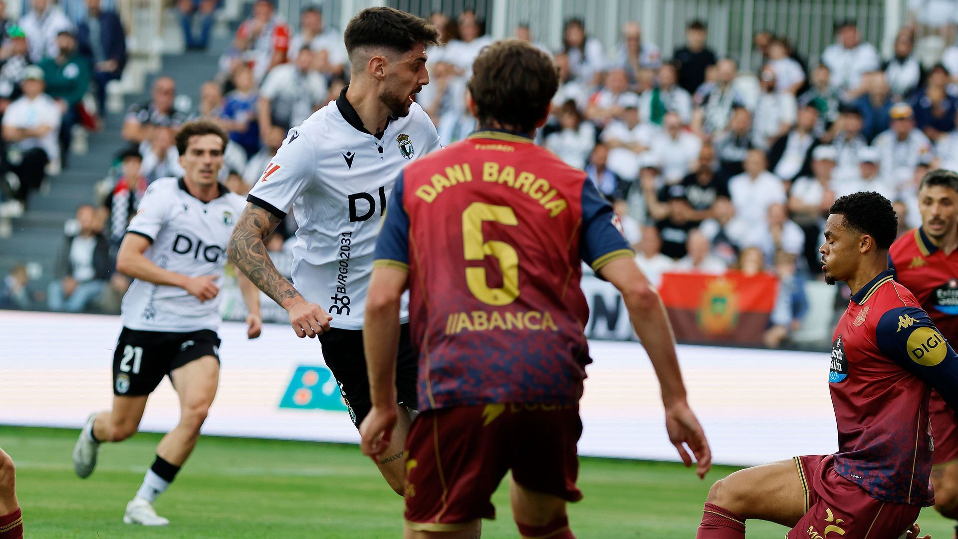 Lucas Noubi y Dani Barcia