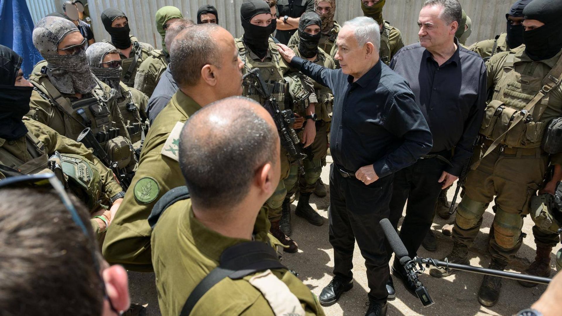 Netanyahu advierte a Irán de que Israel "responderá con contundencia" si "comete el error" de atacar de nuevo Netanyahu advierte a Irán de que Israel "responderá con contundencia" si "comete el error" de atacar de nuevo