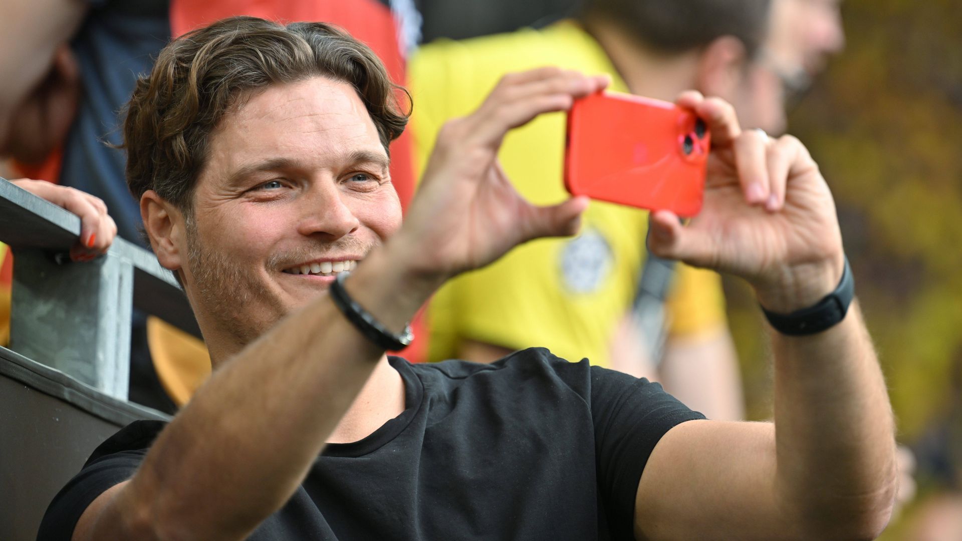 Edin Terzic se lanza un selfie Edin Terzic se lanza un selfie