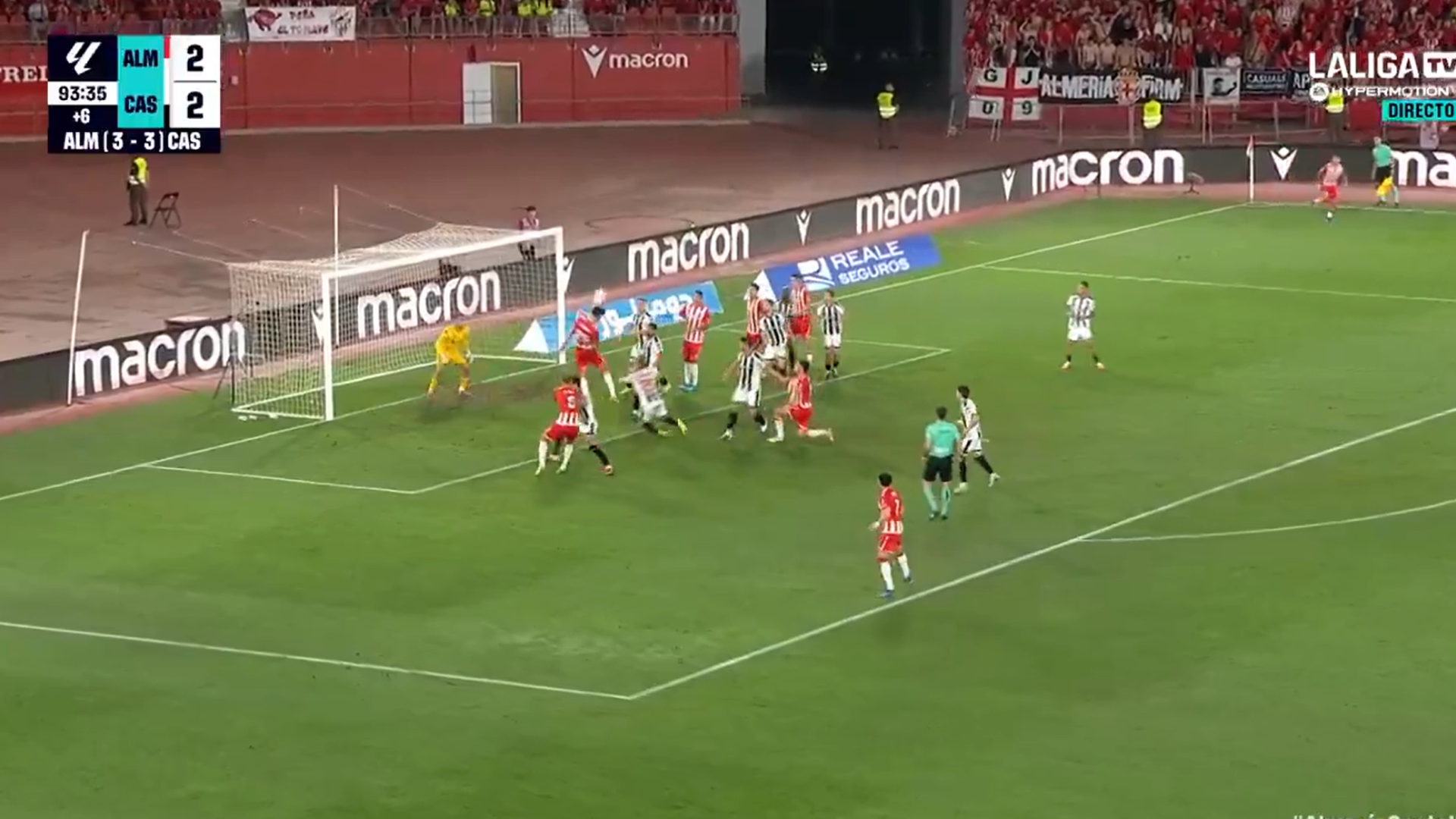 El gol de Stefan Dzodic en el Almería-Castellón