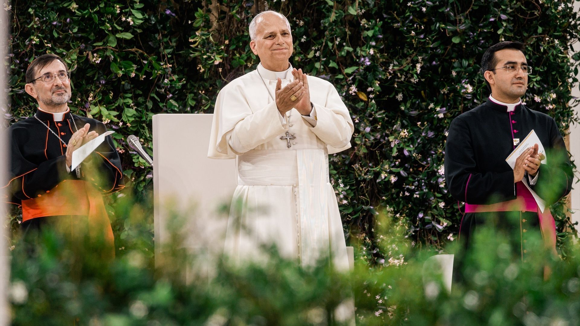 El papa León XIV es licenciado, además, en Teología y Derecho Canónico