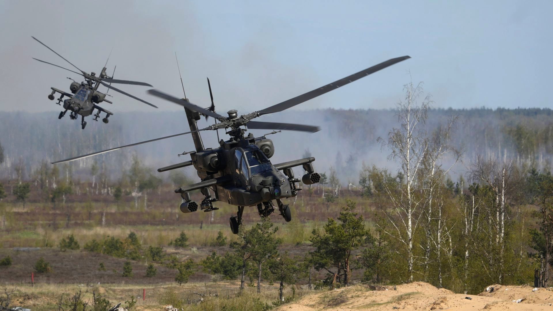 Helicópteros de ataque AH-64 Apache
