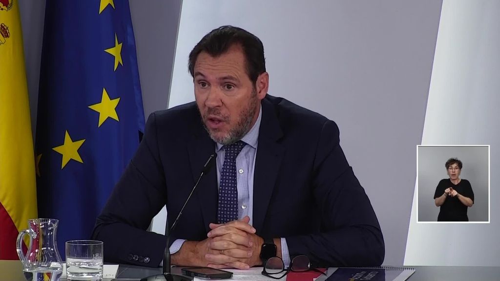 Óscar Puente reivindica la seguridad del tren tras la bendición de los obispos en su viaje a Barcelona