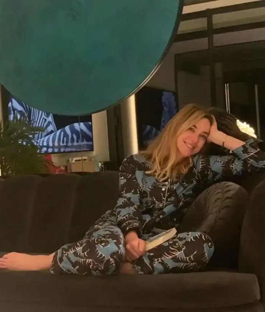 Marta Hazas en el salón de su casa en Madrid