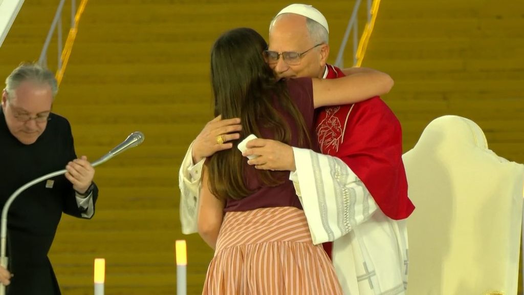 El drama familiar que conmovió al papa: "¿Cómo puedo perdonar a mi padre, que casi mata a mi madre?"