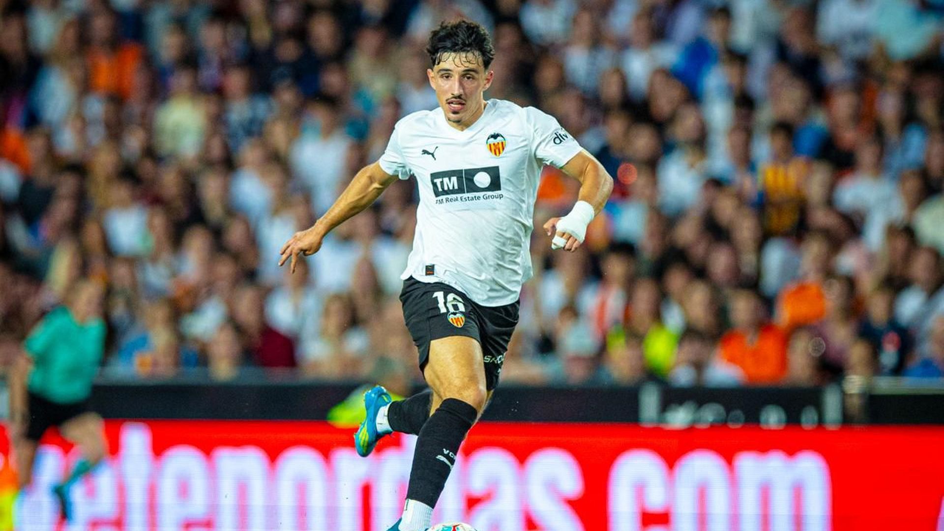 Diego López jugando con el Valencia CF esta temporada