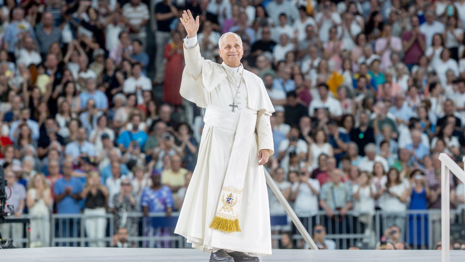 El papa en su encuentro en el Bernabéu