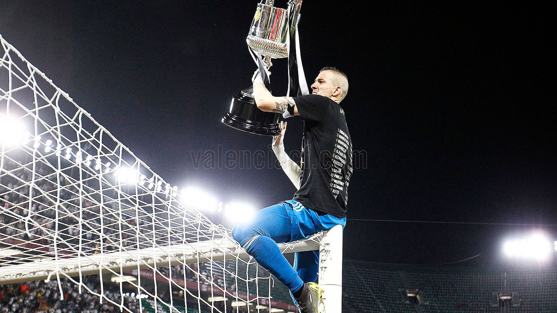 jaume_domenech_se_retira_foto_valencia_cf_002.jpg