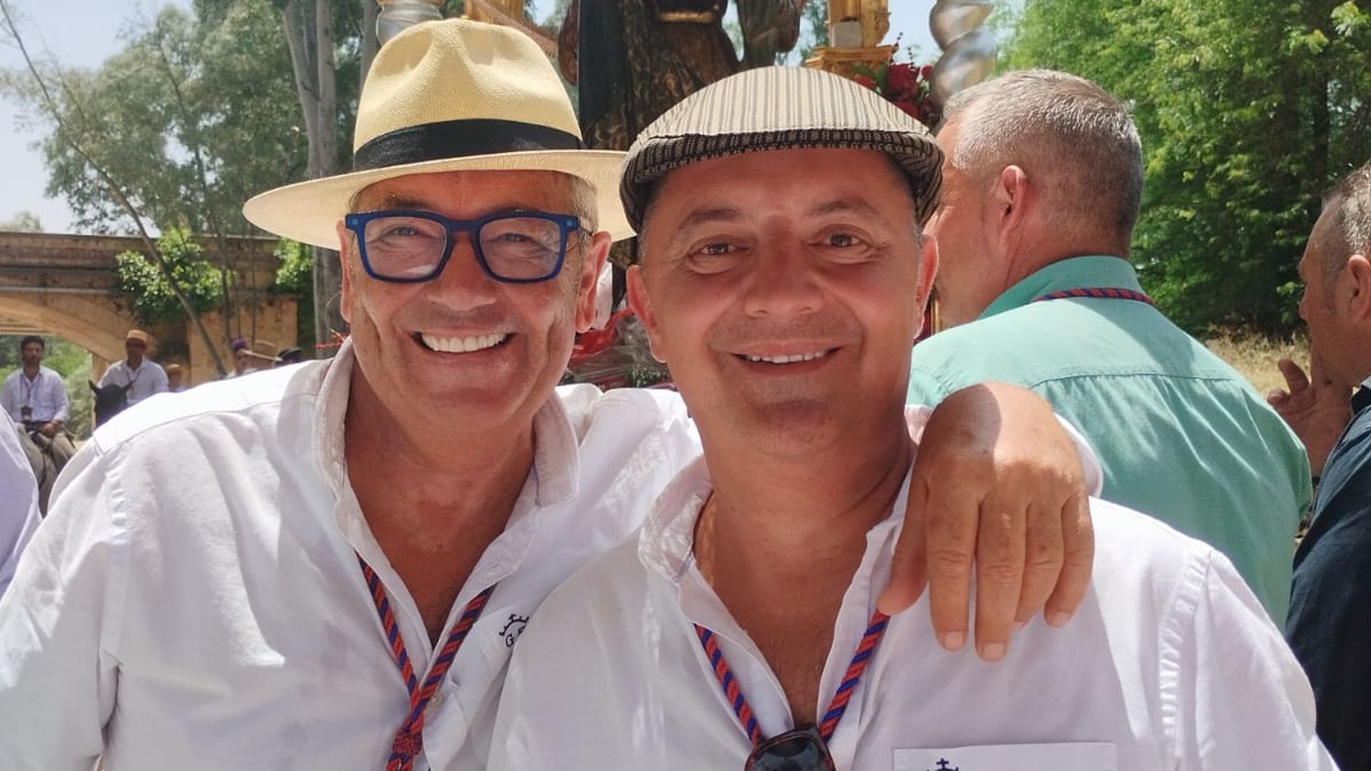 Jose antonio y su marido Jose antonio y su marido