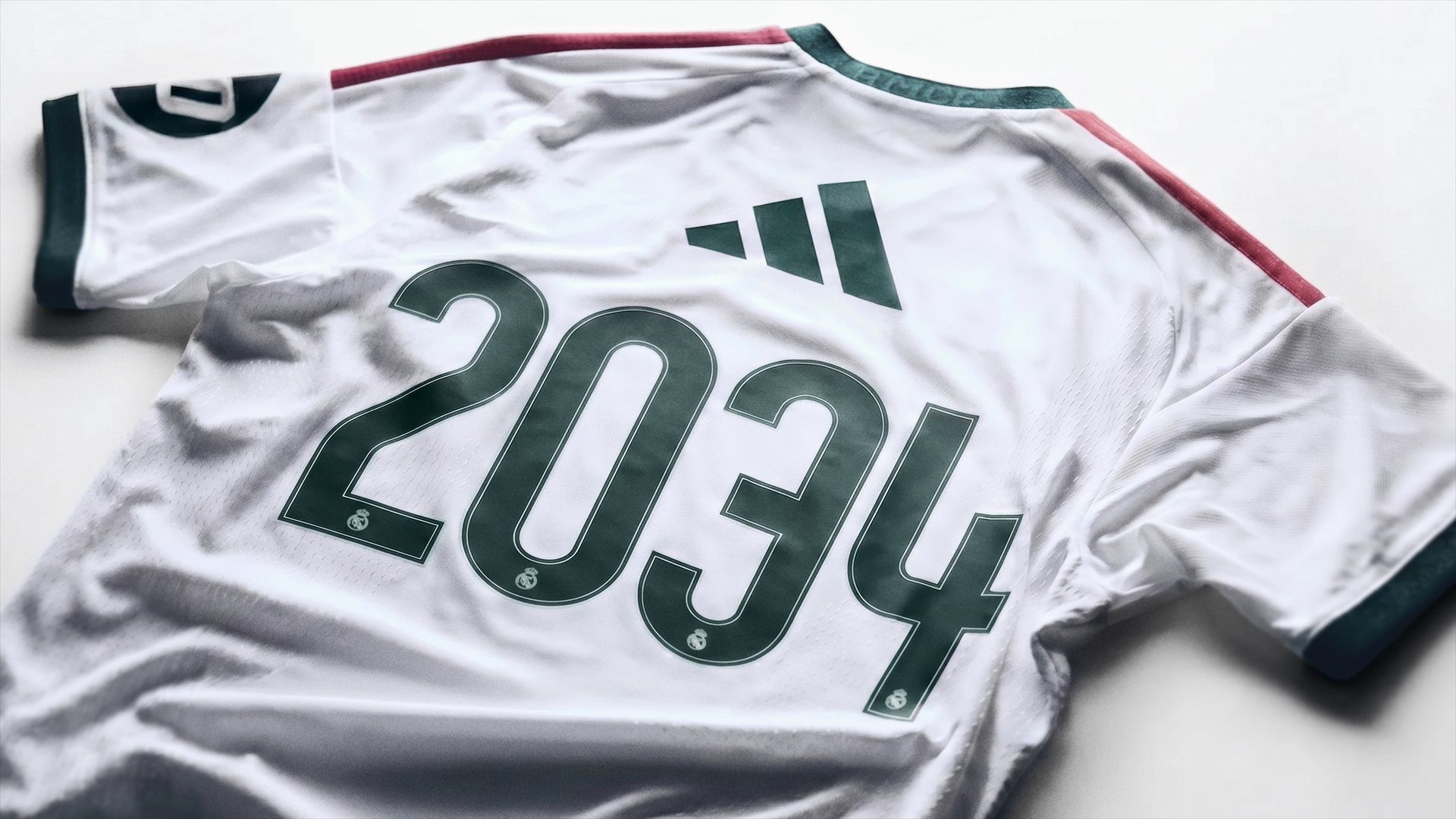La camiseta del Real Madrid anunciando el acuerdo con Adidas hasta 2034 La camiseta del Real Madrid anunciando el acuerdo con Adidas hasta 2034
