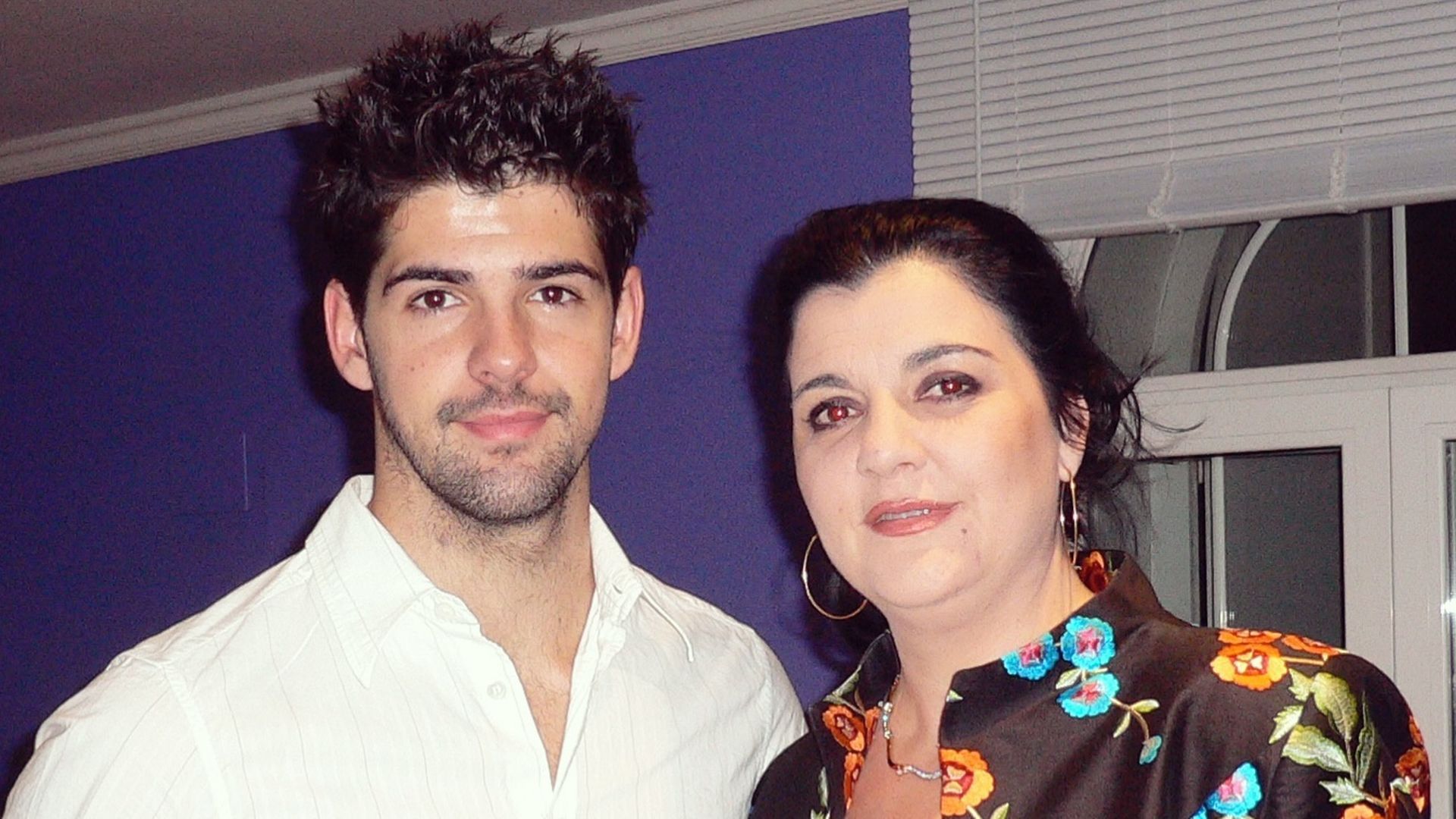 Miguel Ángel Muñoz y su madre, Cristina Blanco, en una imagen de archivo Miguel Ángel Muñoz y su madre, Cristina Blanco, en una imagen de archivo