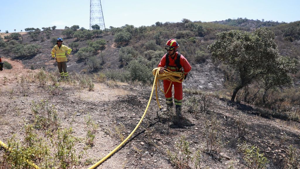 El incendio de Los Turbios, Huelva, queda estabilizado después de arrasar con casi 5.000 hectáreas