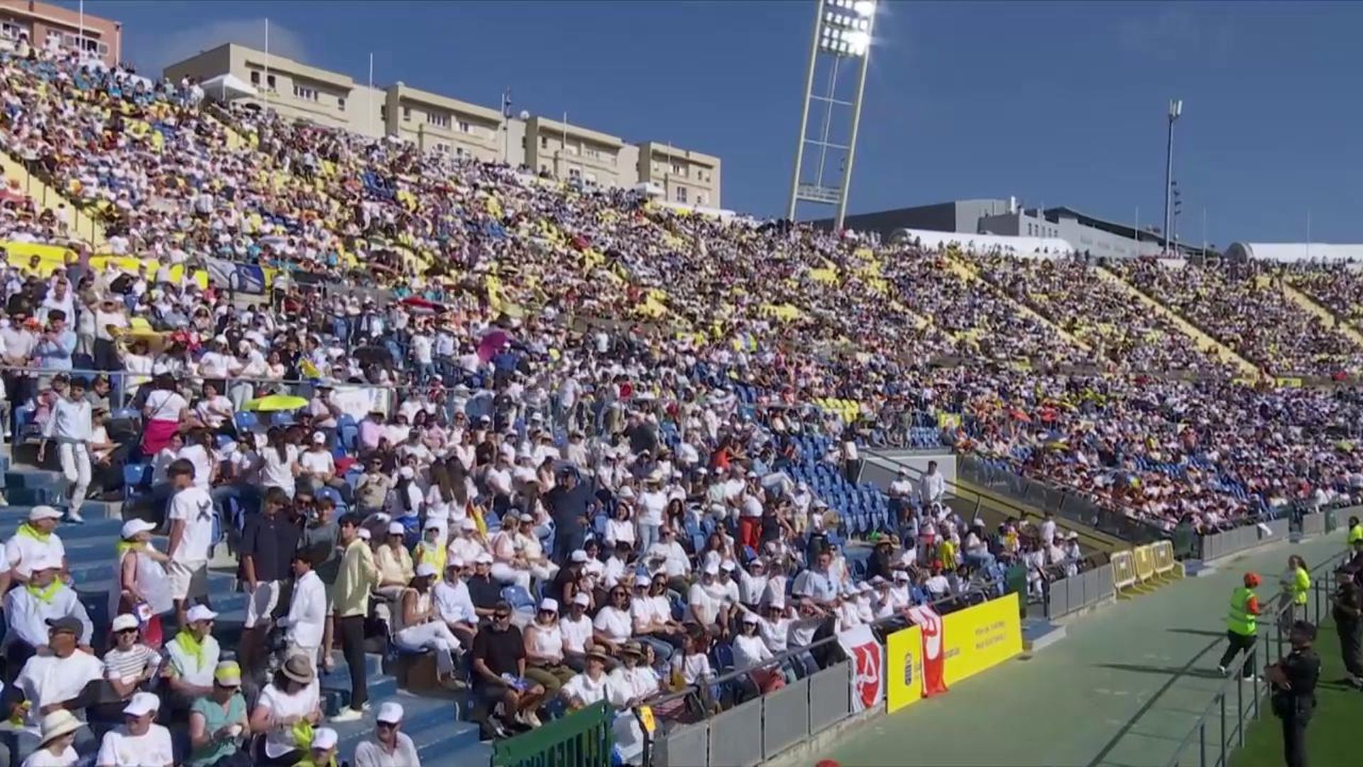 Gente en el Estadio Gran Canaria