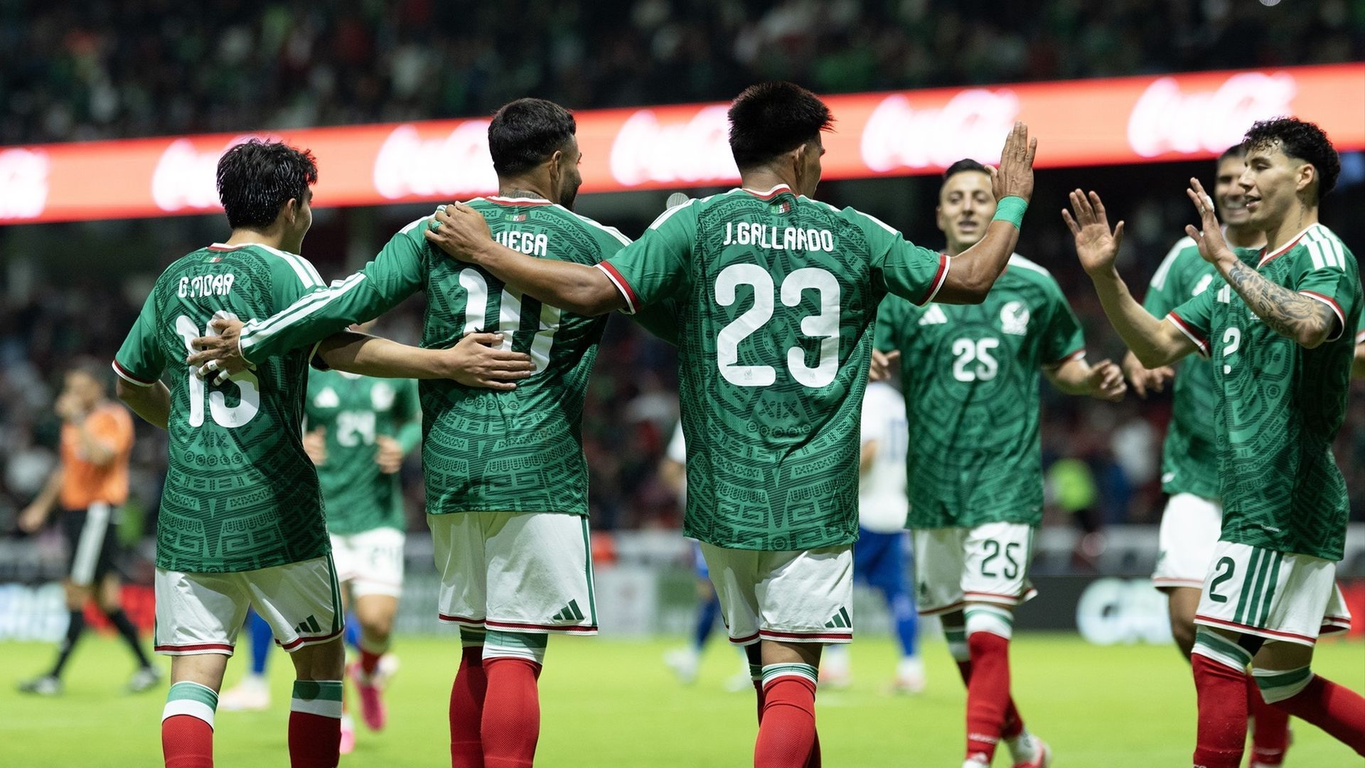 Jugadores de la selección mexicana durante un partido Jugadores de la selección mexicana durante un partido