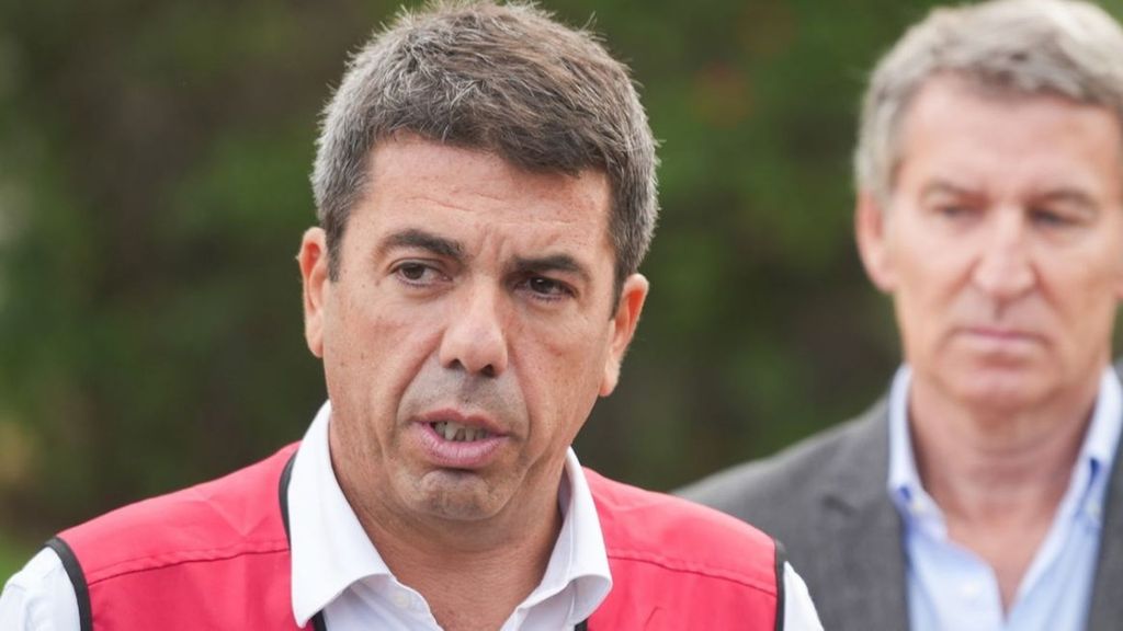 Los mensajes de Mazón por WhatsApp el día de la DANA: "Vamos a inundar de datos a los medios"