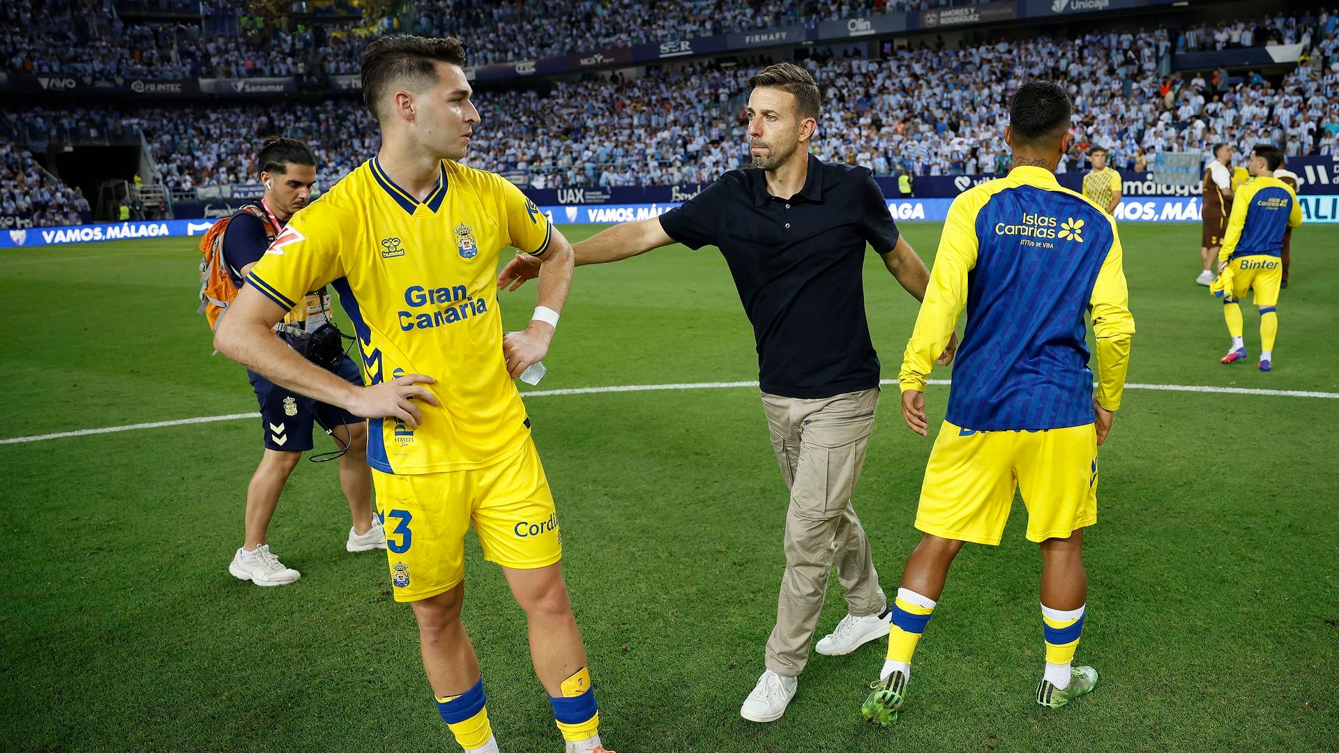 Mika Mármol se lamenta en La Rosaleda Mika Mármol se lamenta en La Rosaleda