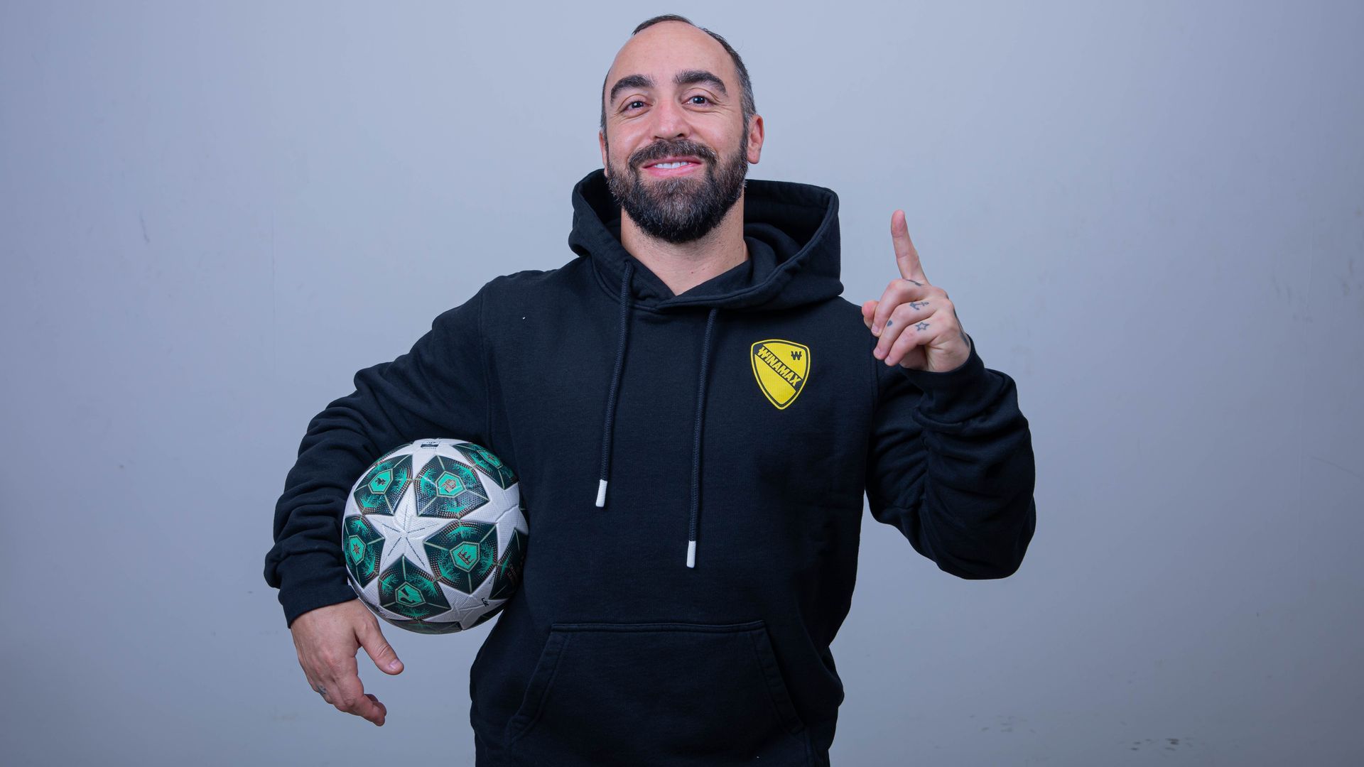 Ricardinho cambia el parqué por el póker