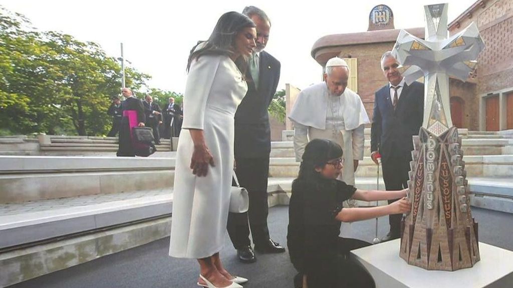 Valentina, la niña con síndrome de Leber, que sólo ve luces y sombras, y que cautivó al Papa: "Me sentí incrédula y suertuda"
