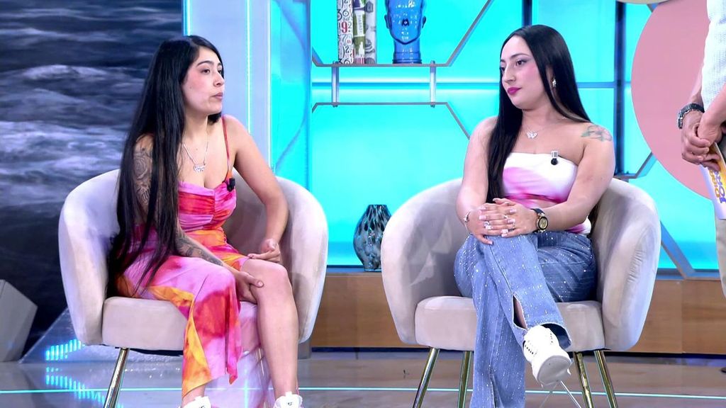 Wendy le echa en cara a su hermana que le escriba "con un pretexto" a sus amigos: "Me molesta que lo hicieras a mis espaldas"