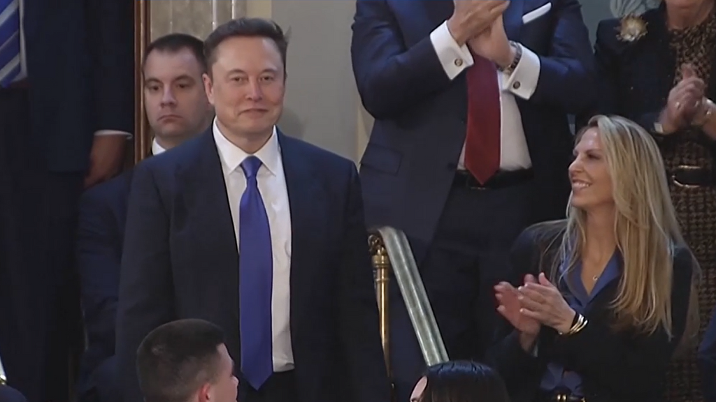 SpaceX debuta en Bolsa con la mayor salida a bolsa de la historia y convierte a Elon Musk en el primer billonario