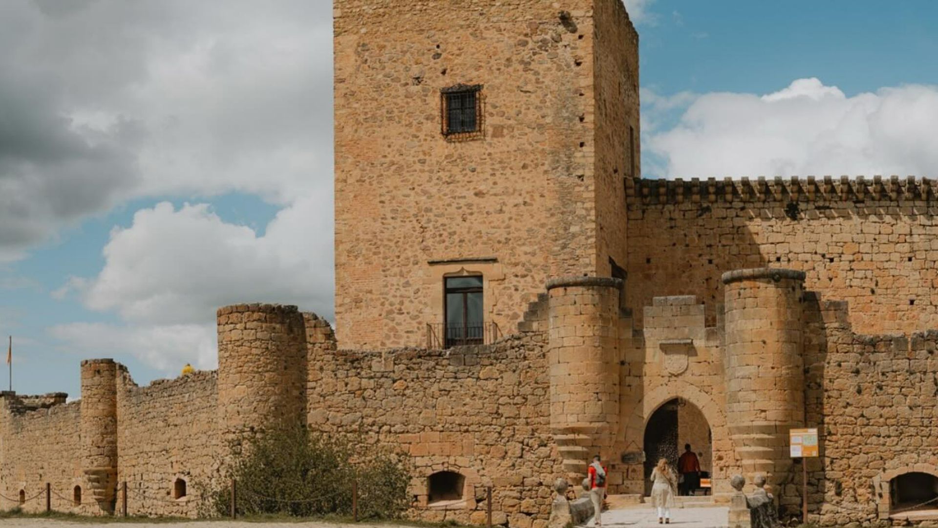 El pueblo medieval español que compite con Carcassonne El pueblo medieval español que compite con Carcassonne