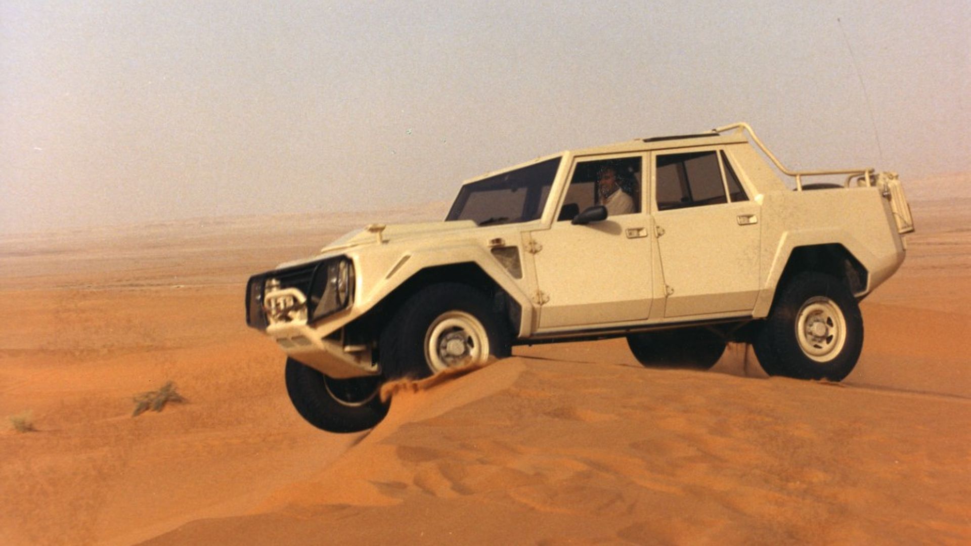 Lamborghini LM002