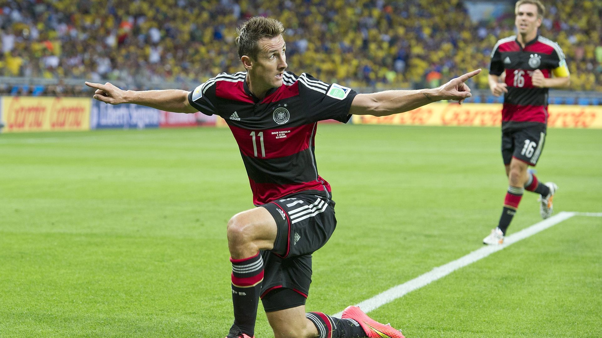 Miroslav Klose celebra su gol en el 1-7 de Alemania a Brasil en 2014