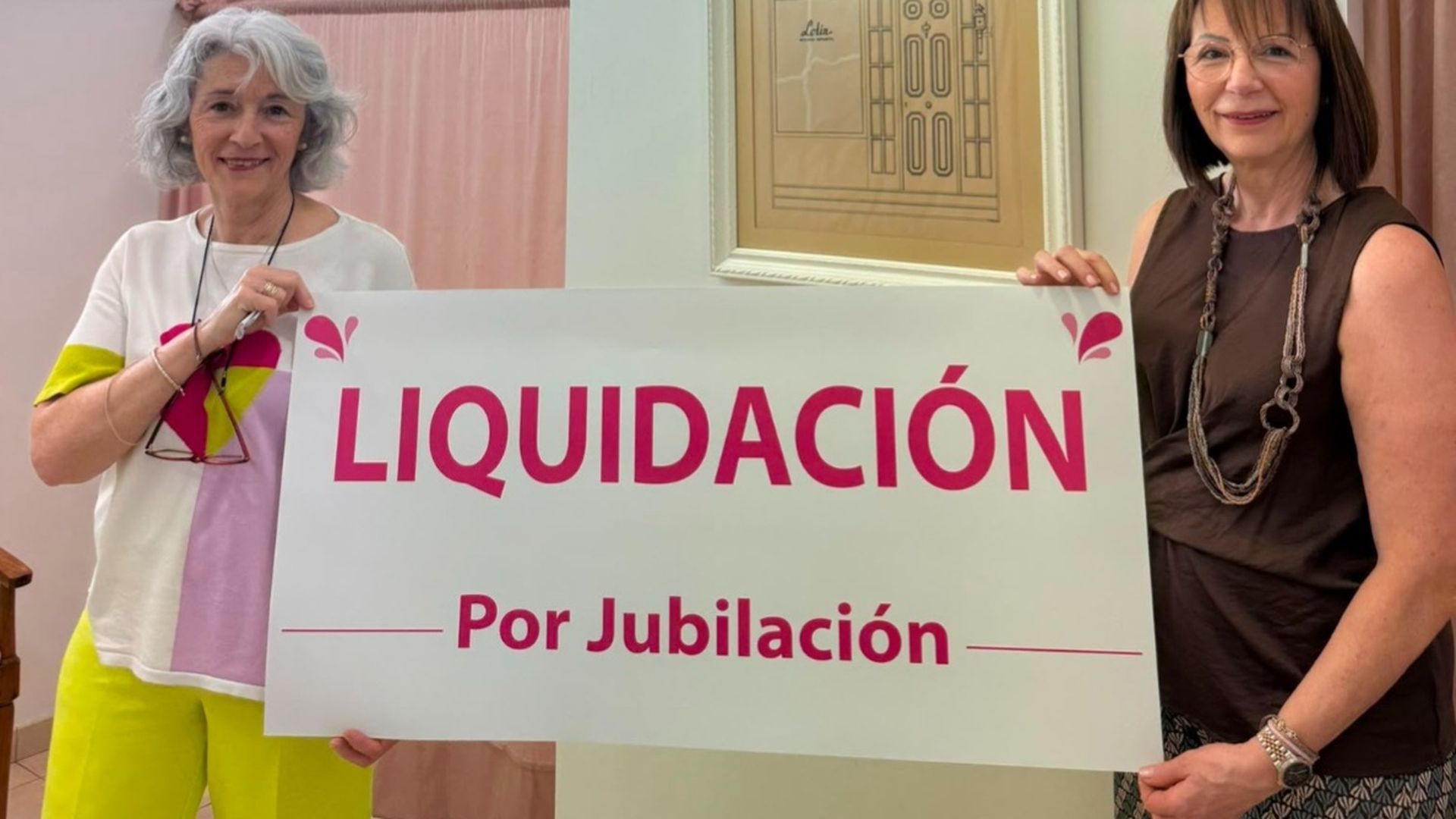 Paqui y su hermana Loli cerrarán la tienda a finales de junio Paqui y su hermana Loli cerrarán la tienda a finales de junio