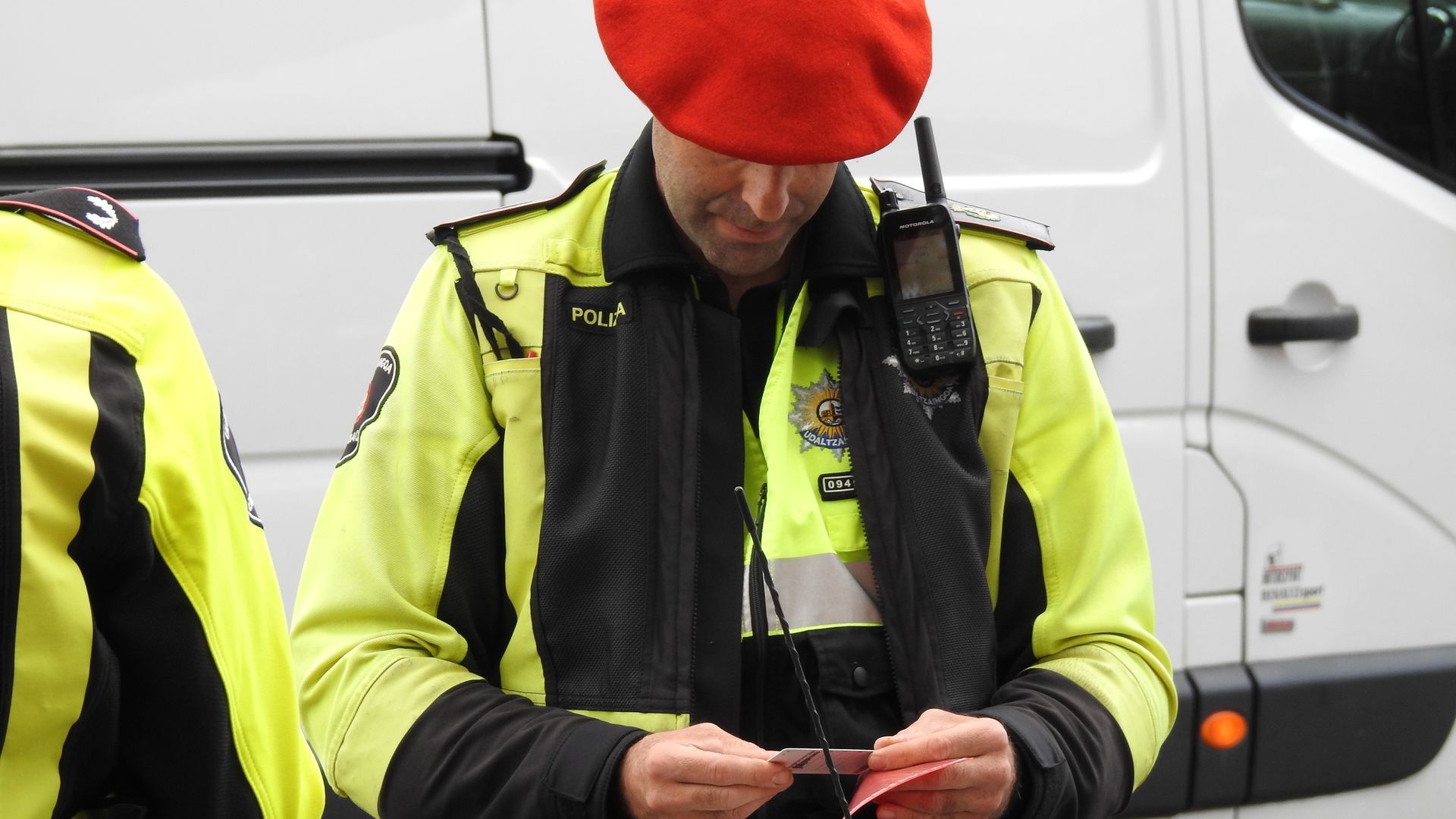 Un agente de la Policía Municipal de la capital vizcaína. Un agente de la Policía Municipal de la capital vizcaína.