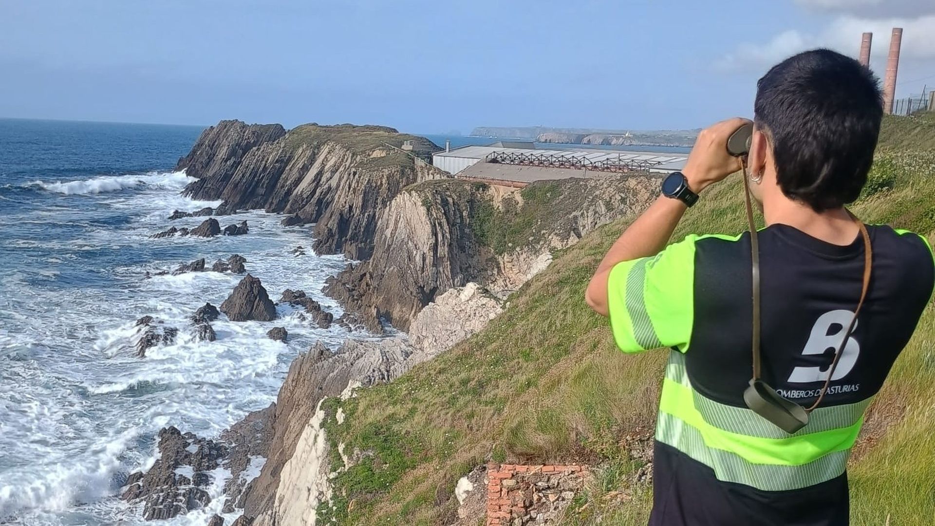 Búsqueda en el mar de un hombre desaparecido en Asturias