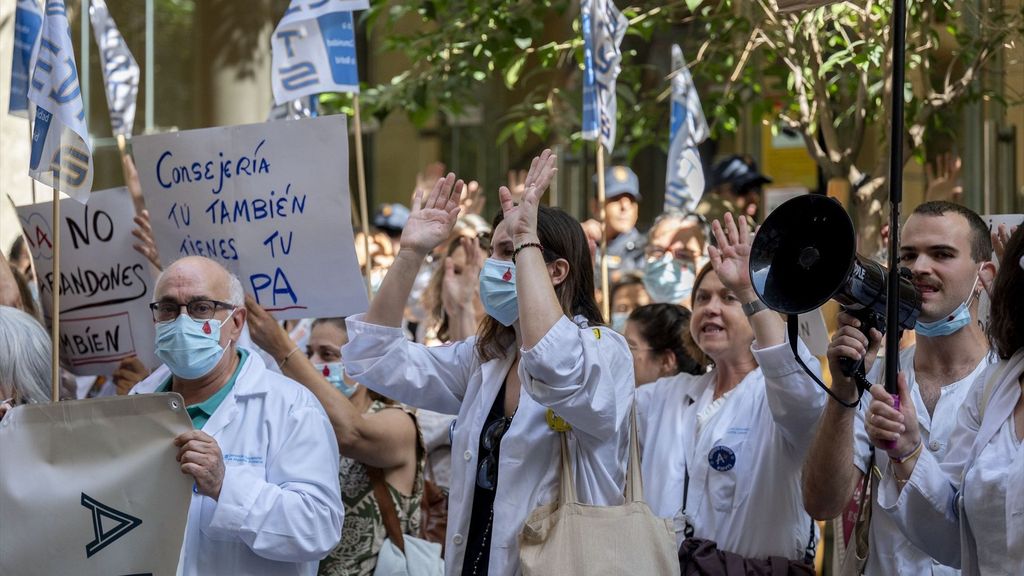 Quinta semana de huelga de los médicos en España: ¿qué servicios están garantizados?