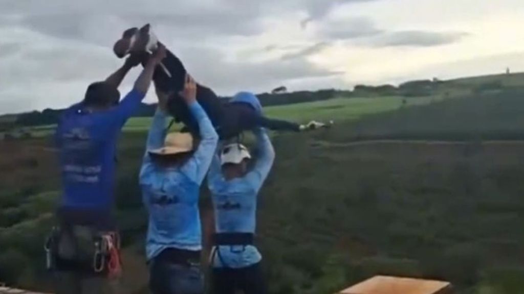 Seis detenidos por la organización del salto de puenting en el que murió una joven de 21 años en Brasil: no ataron la cuerda