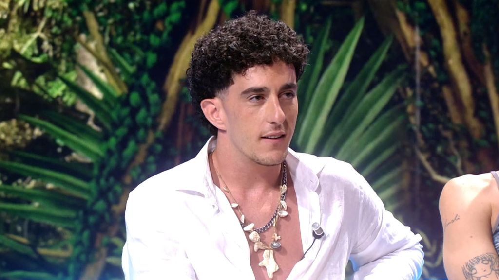 Alberto Ávila admite que "robó" comida a la organización de 'Supervivientes' y Álex Ghita estalla: "¿Pero qué cachondeo es este?"