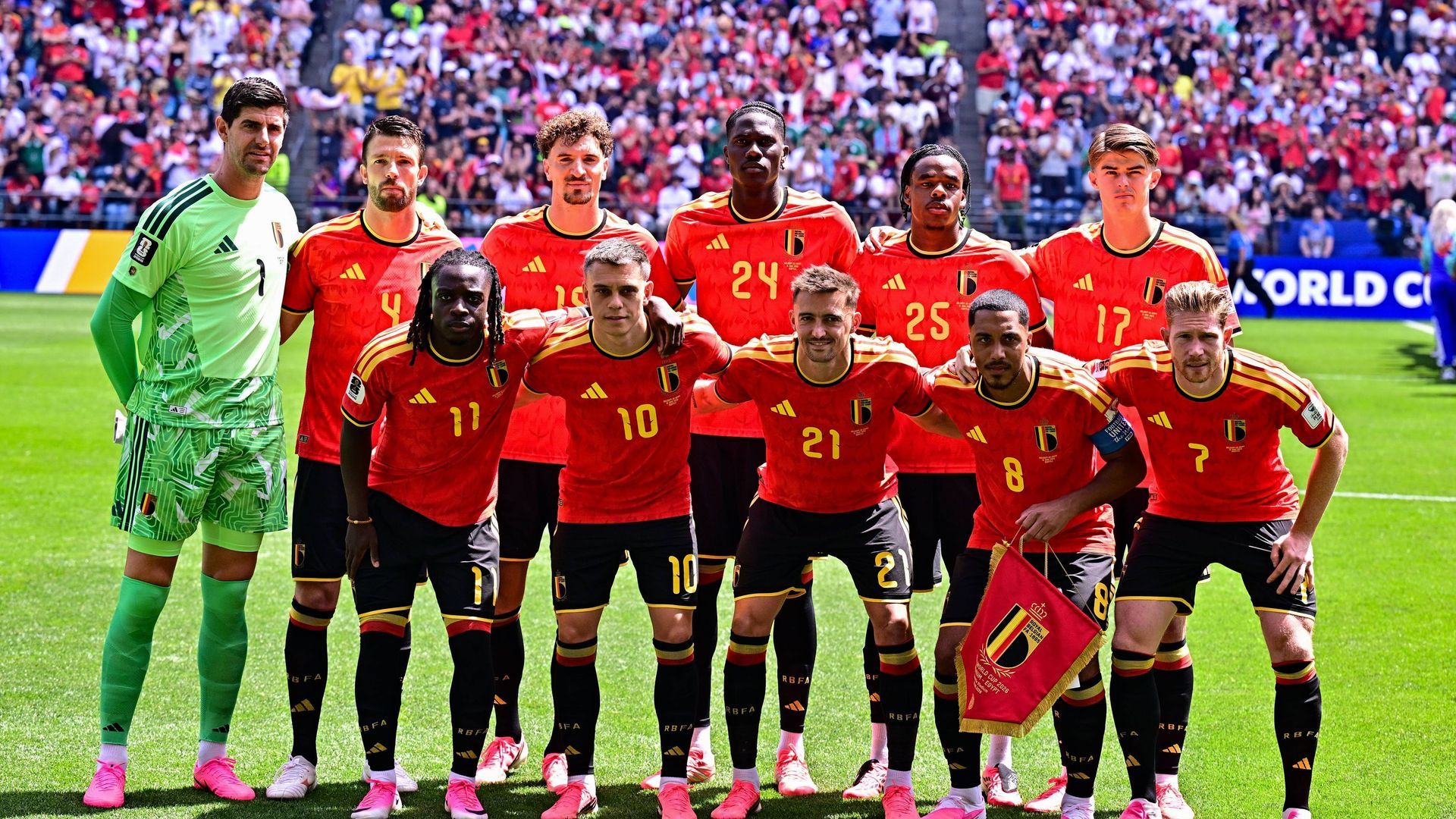 Alineación de Bélgica con Thibaut Courtois de titular
