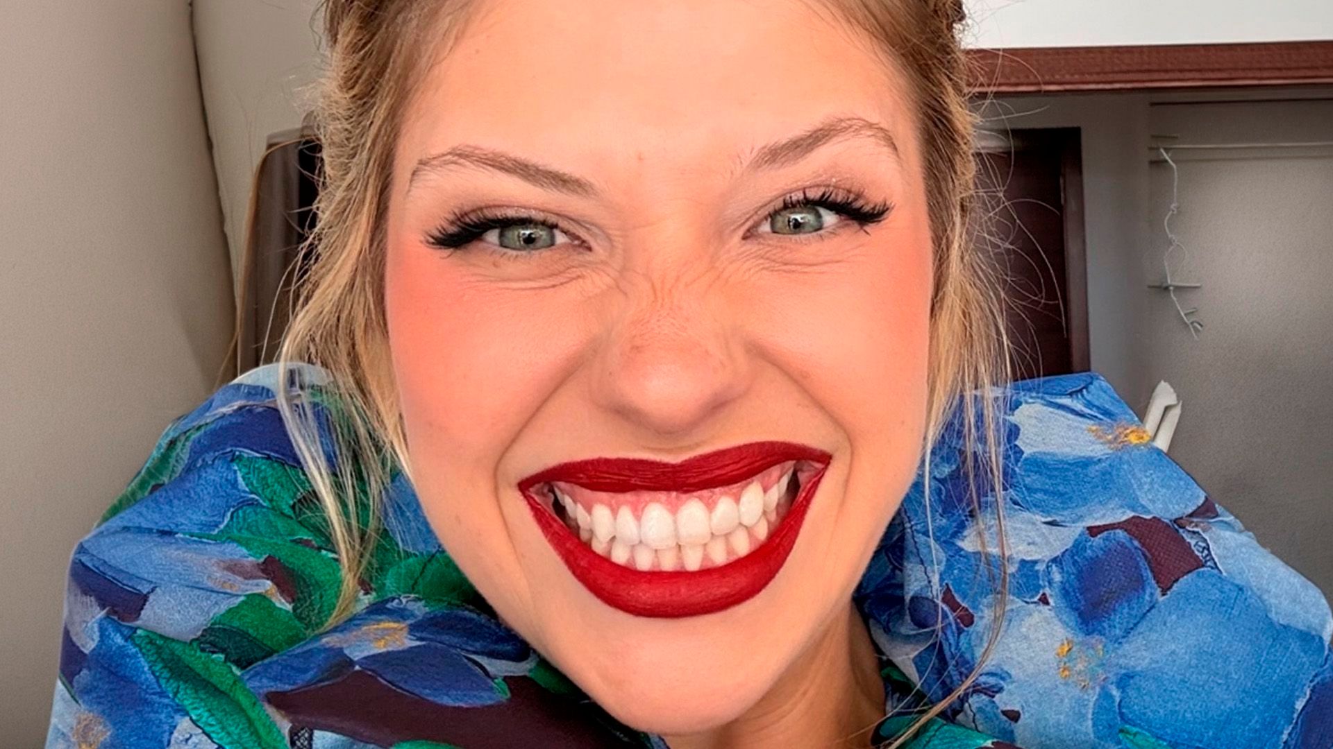 Anita Matamoros encuentra el vestido perfecto para la boda de su madre, Makoke Anita Matamoros encuentra el vestido perfecto para la boda de su madre, Makoke