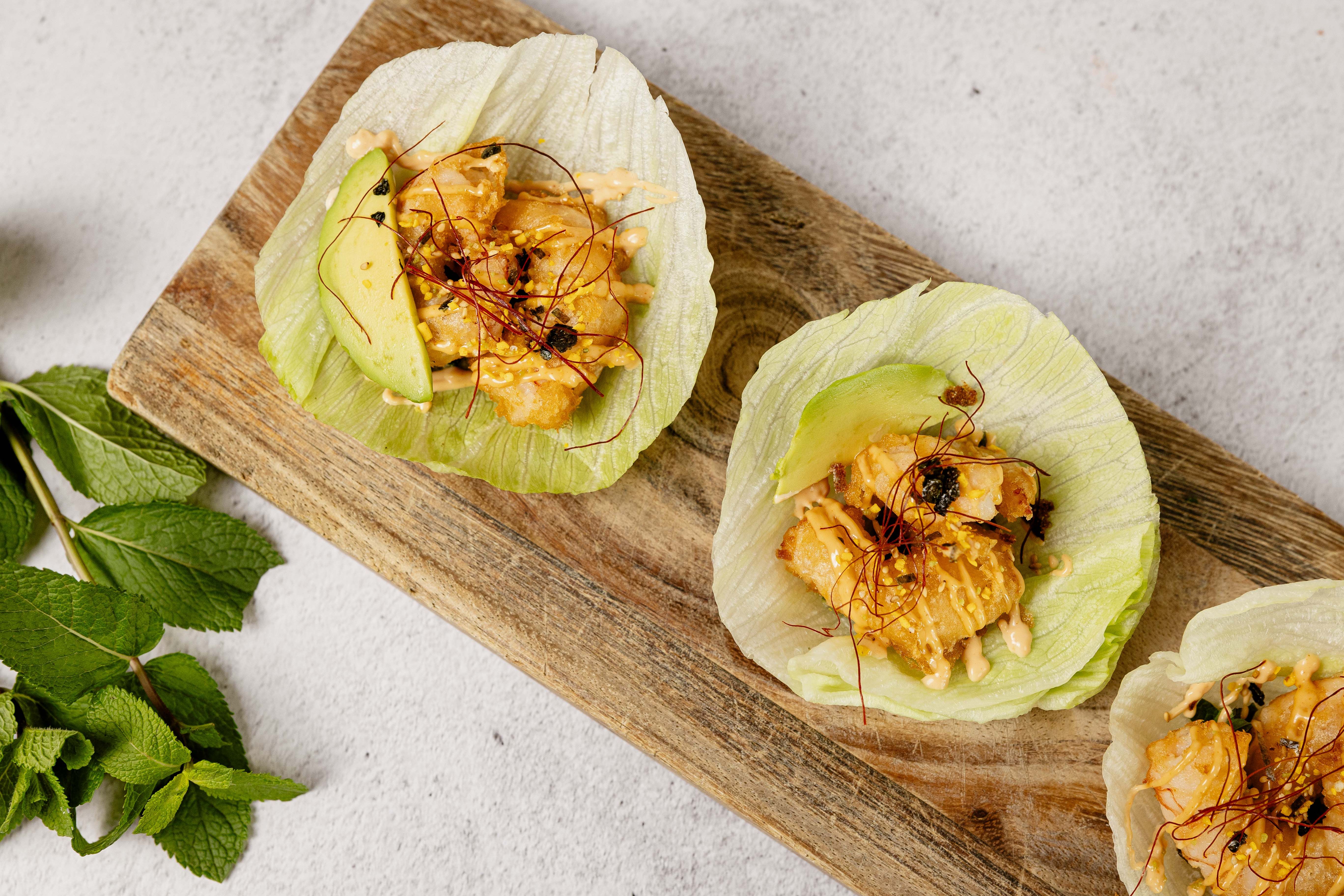 Colitas de gamba en tempura en formato saäm