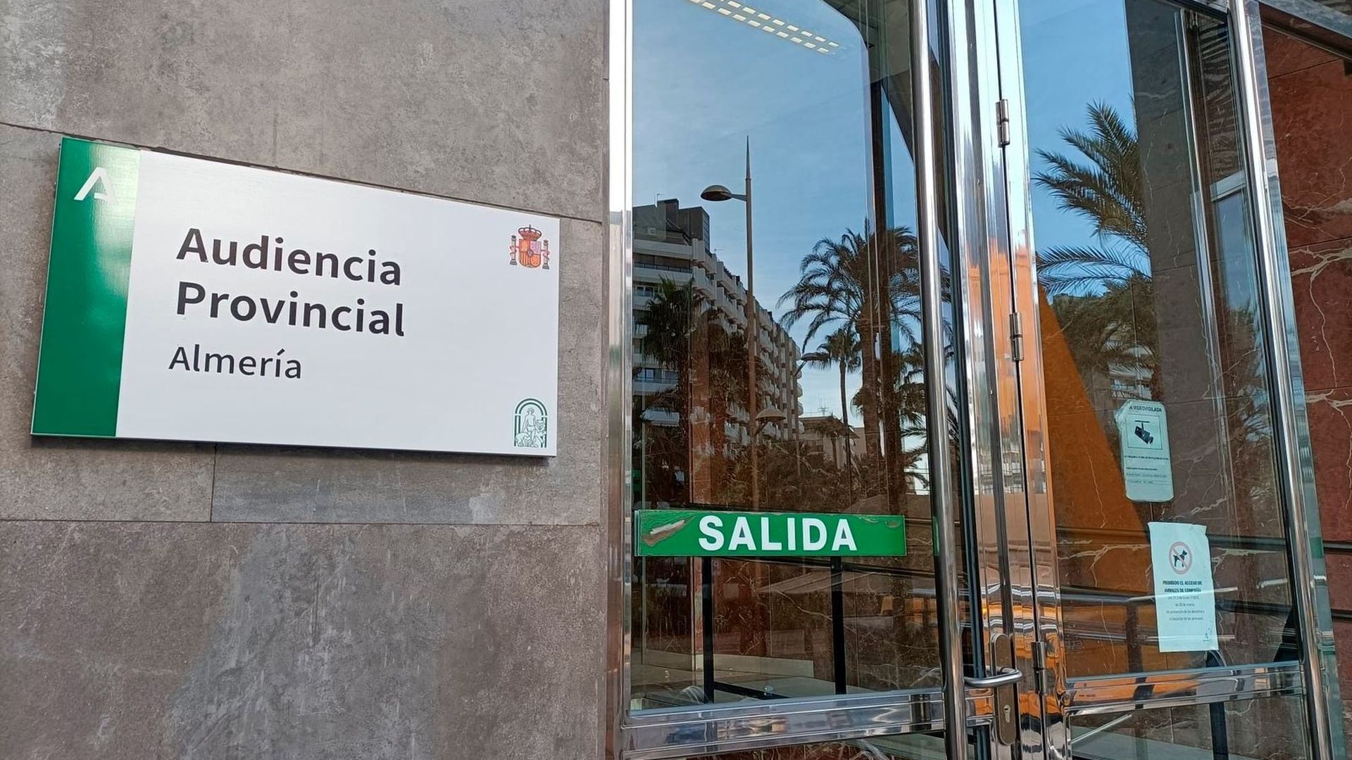Condenado a 17 años de cárcel por violar y maltratar a su esposa y a la hija menor de esta de manera continuada Condenado a 17 años de cárcel por violar y maltratar a su esposa y a la hija menor de esta de manera continuada
